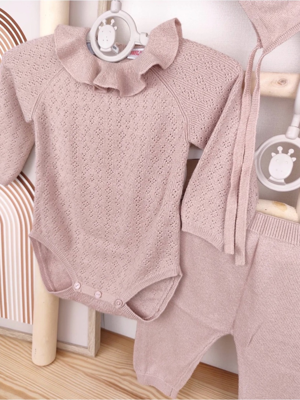 Zara Baby - Soft Pink Knit Baby Ruffle Collar Bodysuit Set. Size 0-3